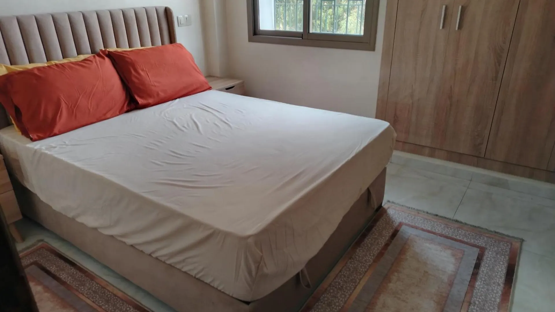 Lägenhet Charmant Appartement A Casablanca Pres Tram & Gare