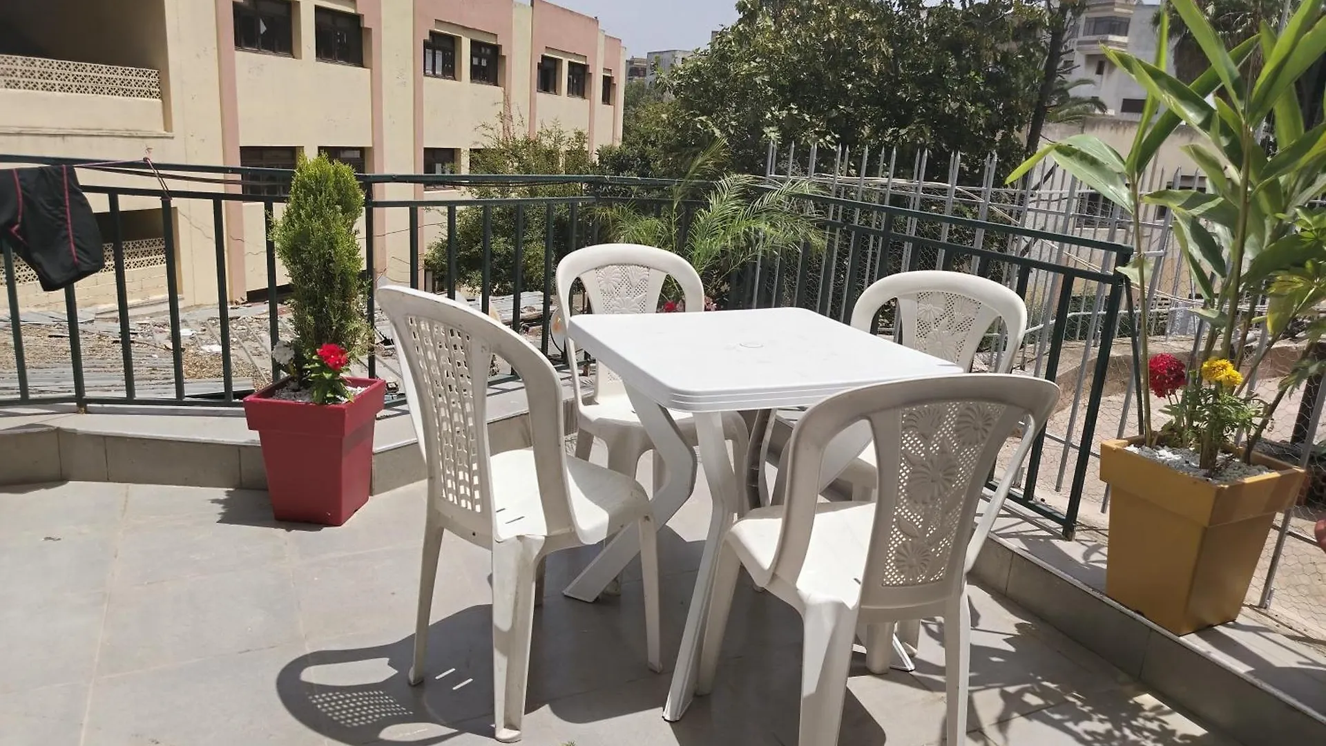 Charmant Appartement A Casablanca Pres Tram & Gare Marocko