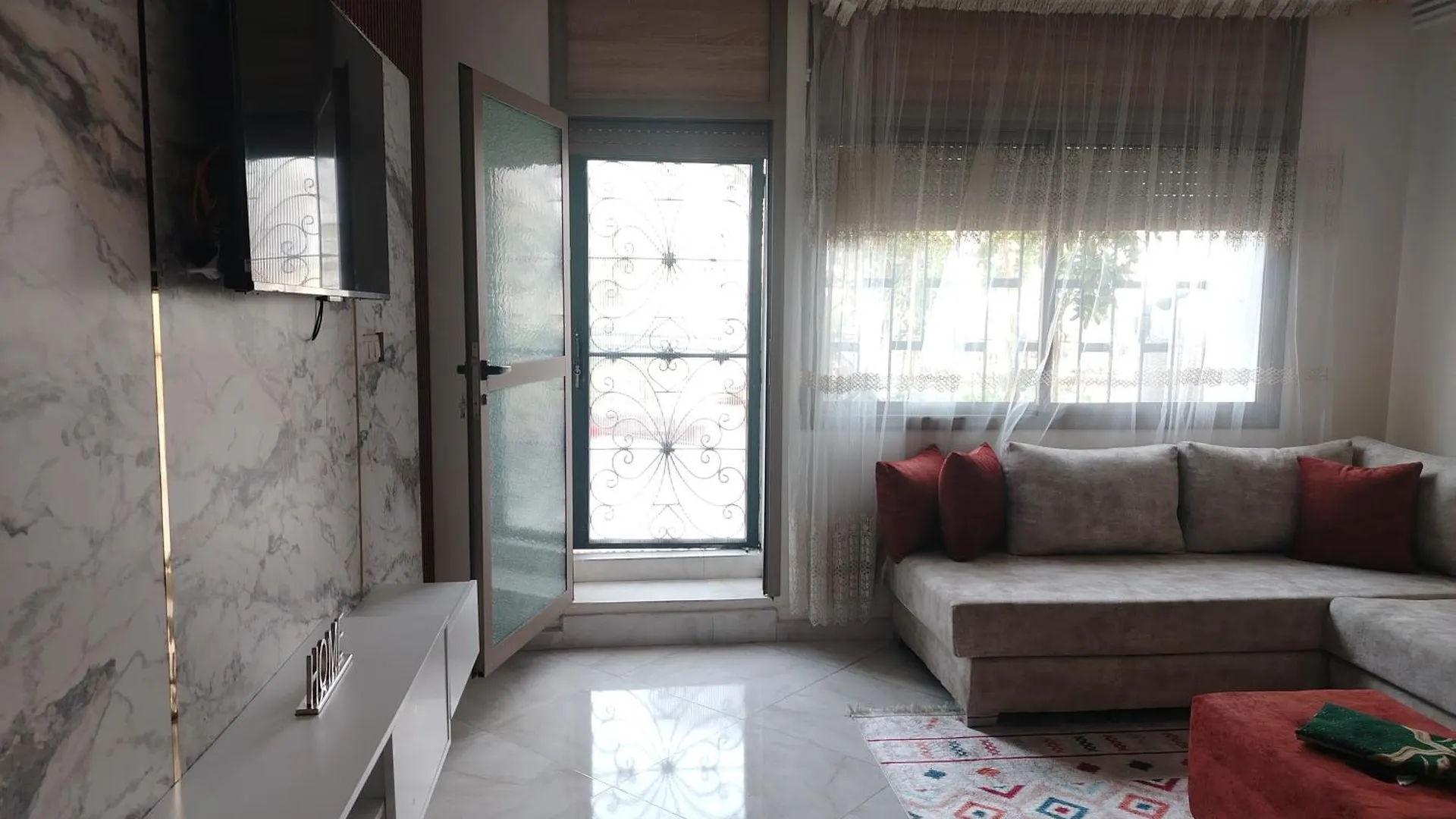Apartament Charmant Appartement A Casablanca Pres Tram & Gare